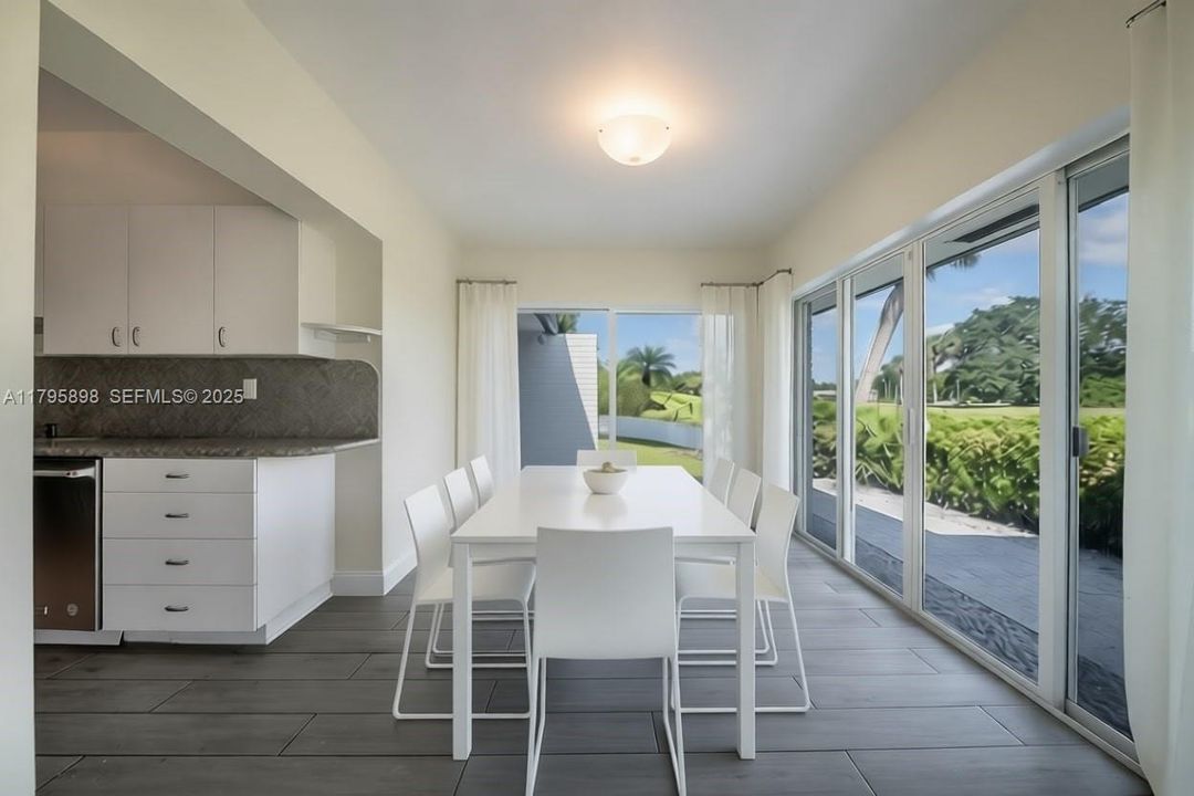 En Venta: $529,000 (2 camas, 2 baños, 2194 Pies cuadrados)