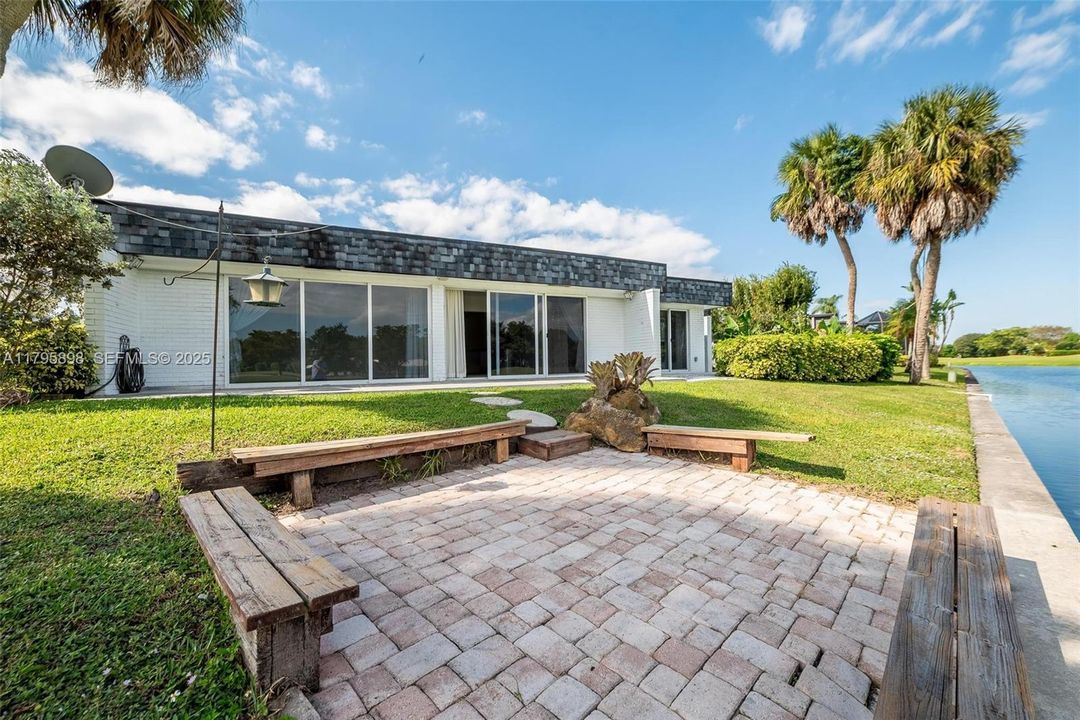 En Venta: $529,000 (2 camas, 2 baños, 2194 Pies cuadrados)