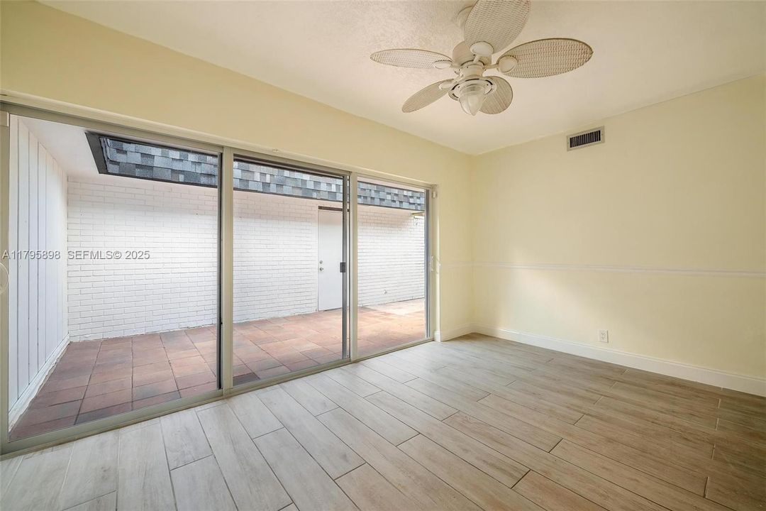 En Venta: $529,000 (2 camas, 2 baños, 2194 Pies cuadrados)