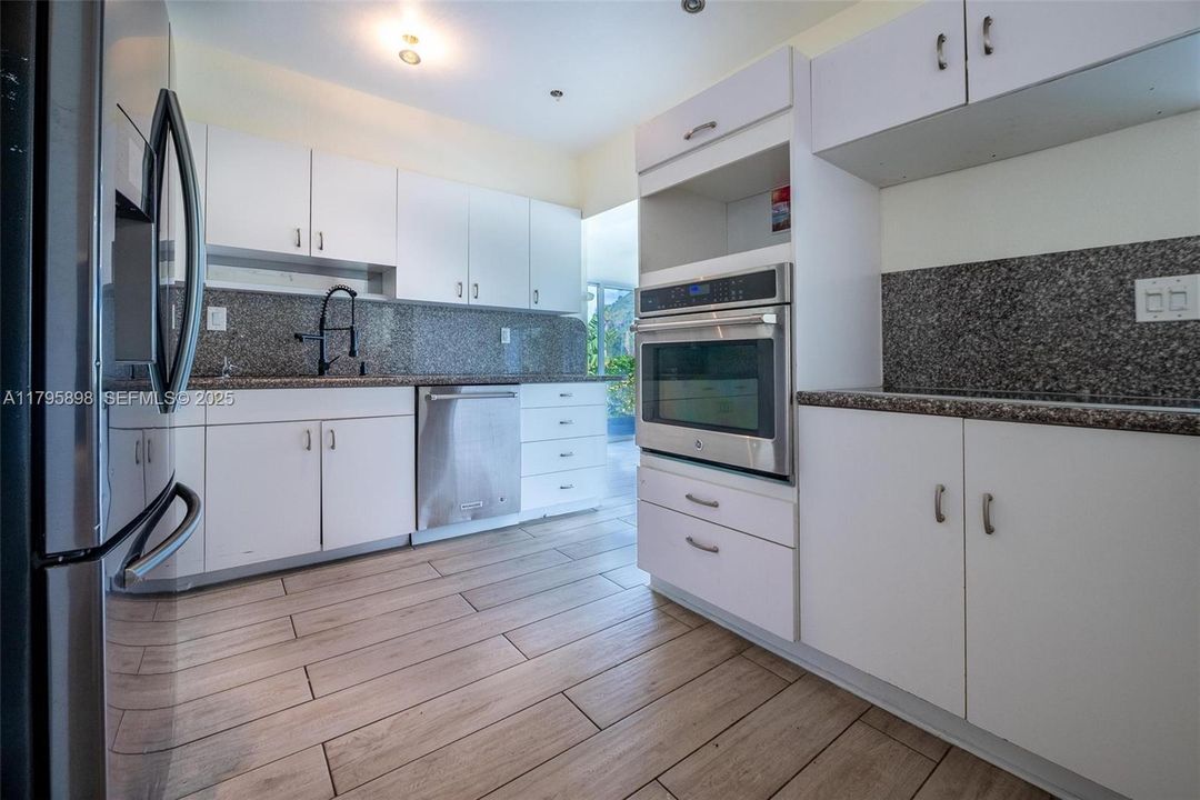 En Venta: $529,000 (2 camas, 2 baños, 2194 Pies cuadrados)