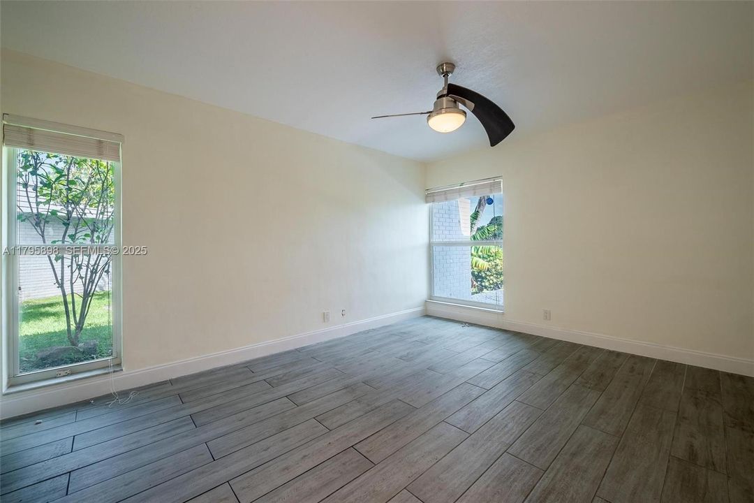 En Venta: $529,000 (2 camas, 2 baños, 2194 Pies cuadrados)