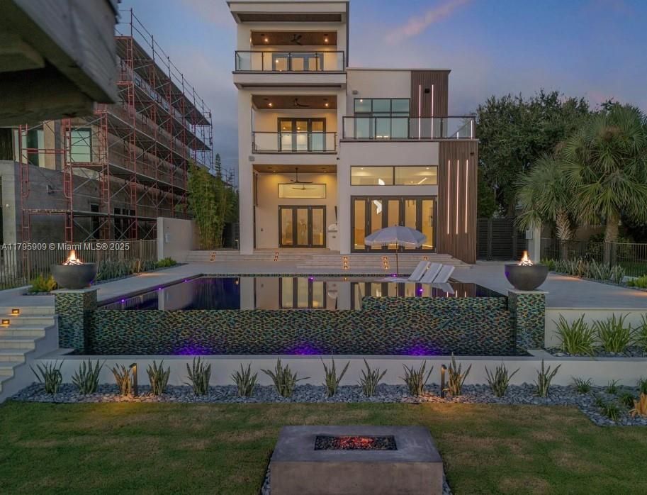 For Sale: $6,750,000 (5 beds, 5 baths, 5500 Square Feet)