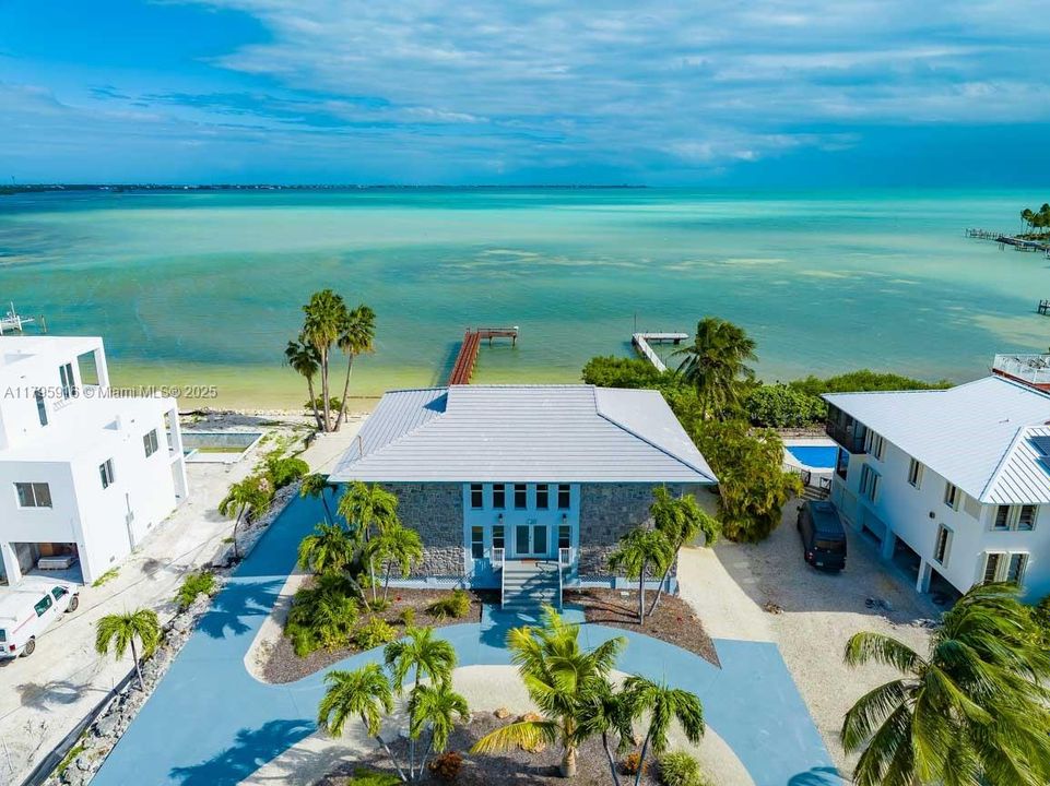 На продажу: $3,699,000 (4 спален, 4 ванн, 3222 Квадратных фут)