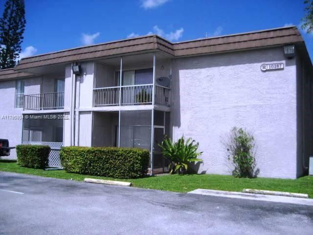 Recently Rented: $2,000 (1 beds, 1 baths, 765 Square Feet)