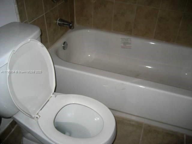 Recently Rented: $2,000 (1 beds, 1 baths, 765 Square Feet)