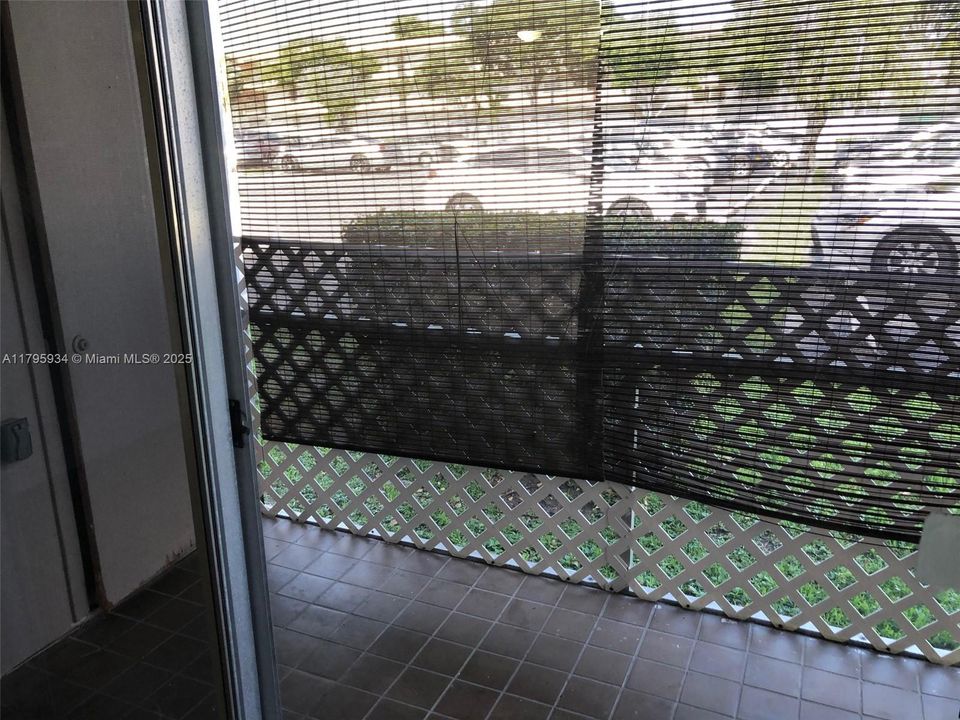 Recently Rented: $2,000 (1 beds, 1 baths, 765 Square Feet)