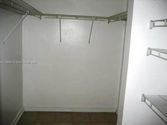 Recently Rented: $2,000 (1 beds, 1 baths, 765 Square Feet)