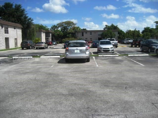 Recently Rented: $2,000 (1 beds, 1 baths, 765 Square Feet)