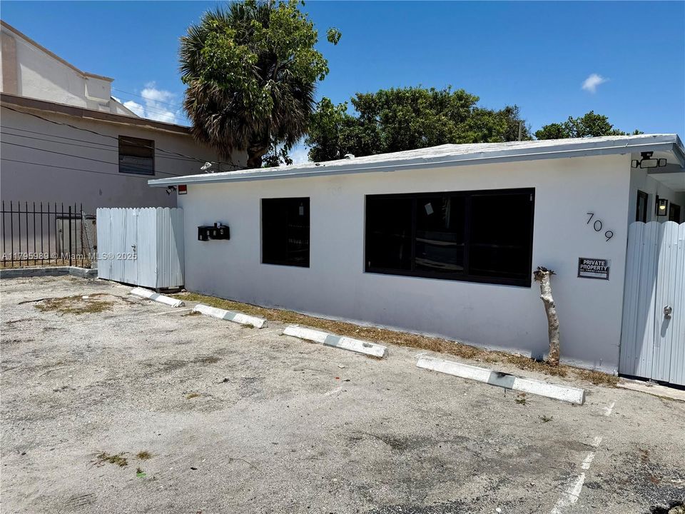 Vendido Recientemente: $750,000 (0 camas, 0 baños, 2760 Pies cuadrados)