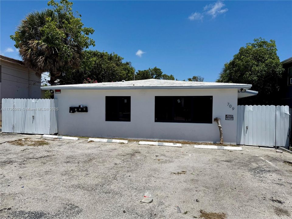 Vendido Recientemente: $750,000 (0 camas, 0 baños, 2760 Pies cuadrados)