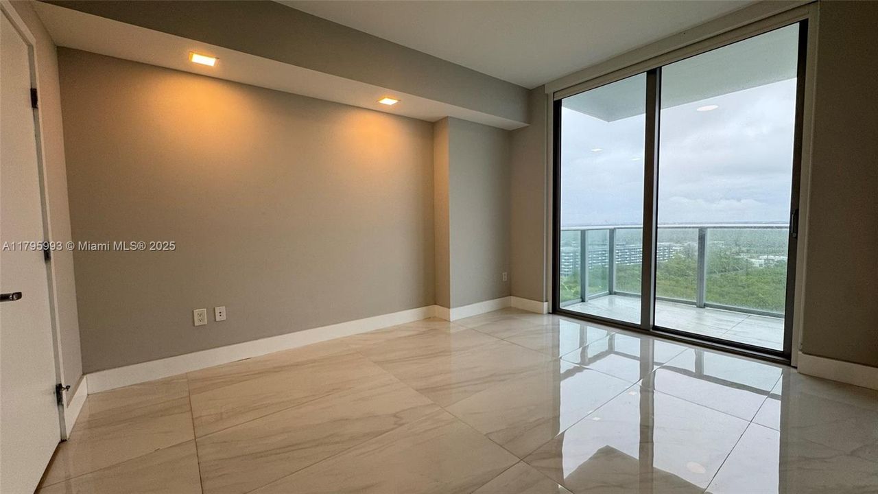 Recently Rented: $3,700 (2 beds, 2 baths, 1108 Square Feet)