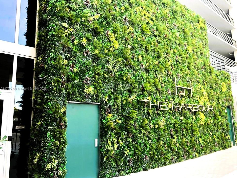 Recently Rented: $3,700 (2 beds, 2 baths, 1108 Square Feet)