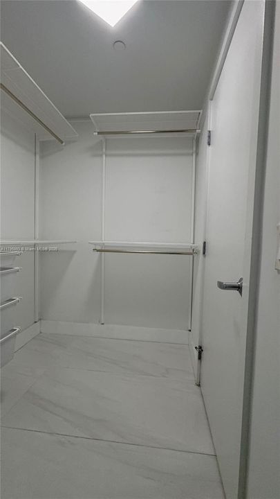 Recently Rented: $3,700 (2 beds, 2 baths, 1108 Square Feet)