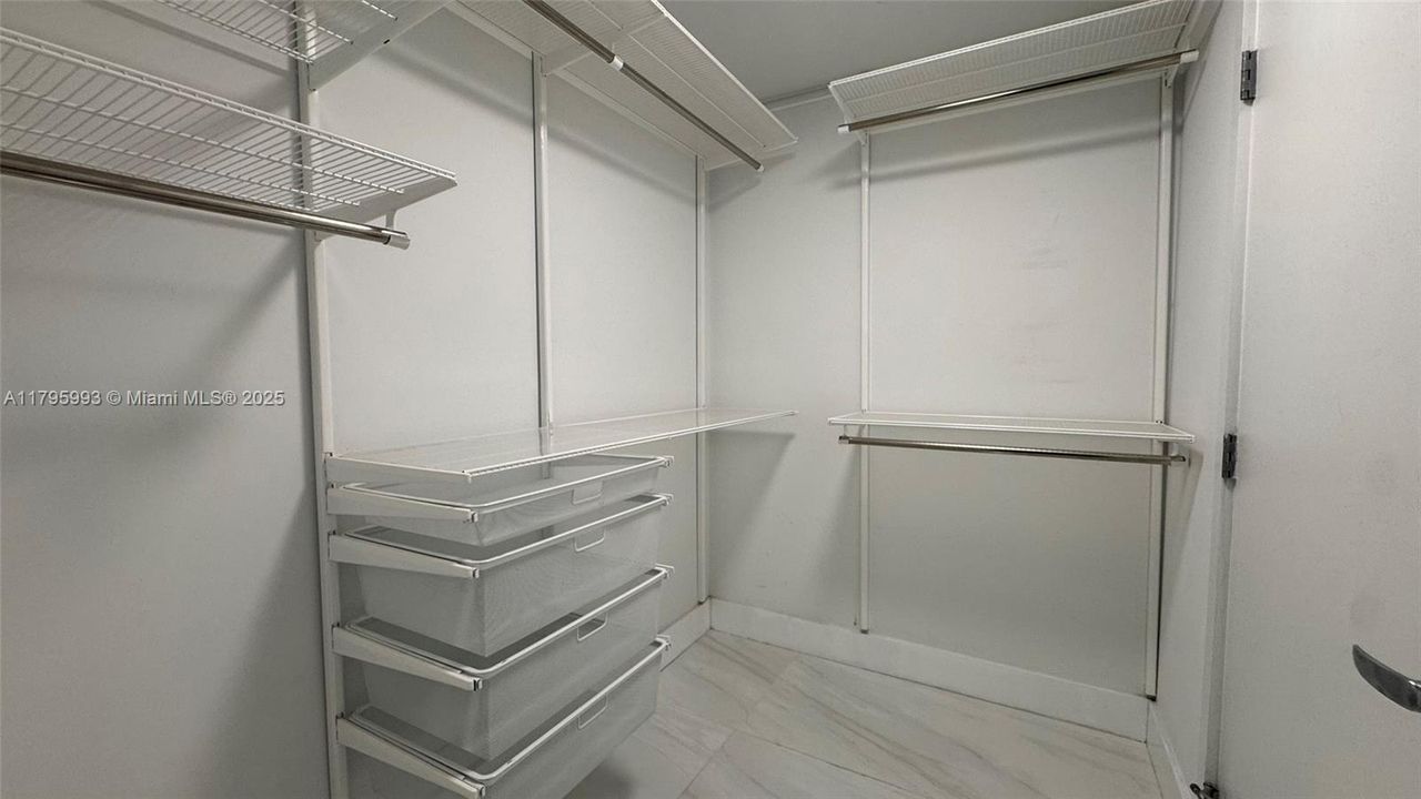 Recently Rented: $3,700 (2 beds, 2 baths, 1108 Square Feet)