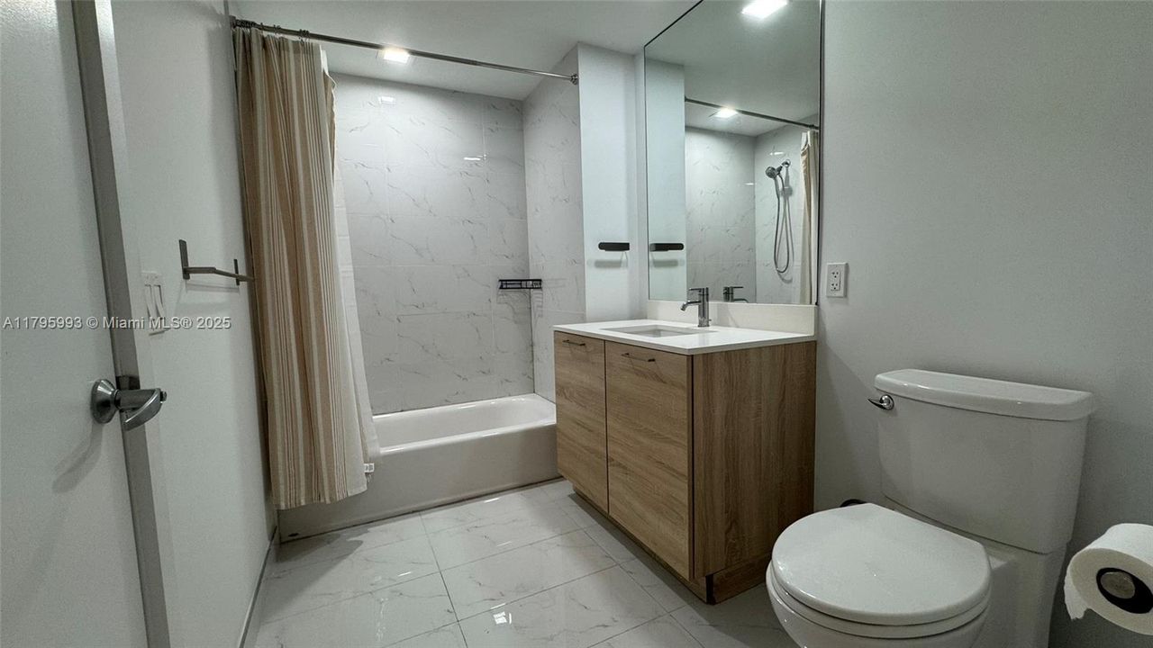 Recently Rented: $3,700 (2 beds, 2 baths, 1108 Square Feet)