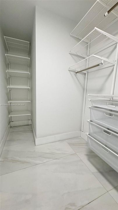 Recently Rented: $3,700 (2 beds, 2 baths, 1108 Square Feet)