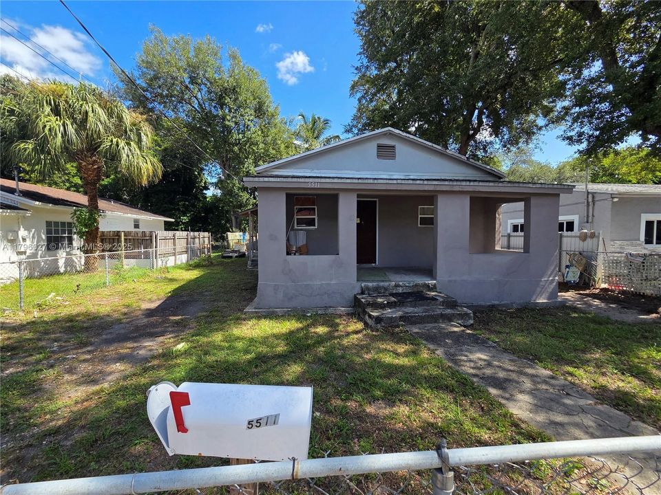 Recently Sold: $425,000 (3 beds, 2 baths, 1135 Square Feet)