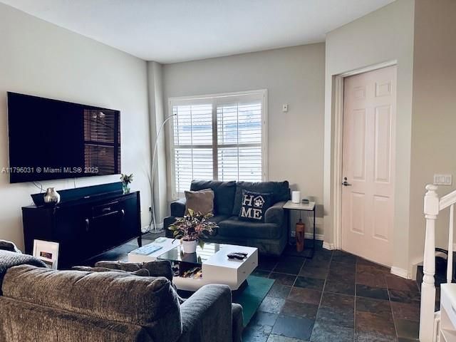 For Sale: $399,995 (2 beds, 2 baths, 1261 Square Feet)