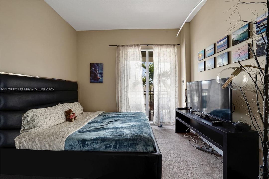 2nd Bedroom w/ Balcony