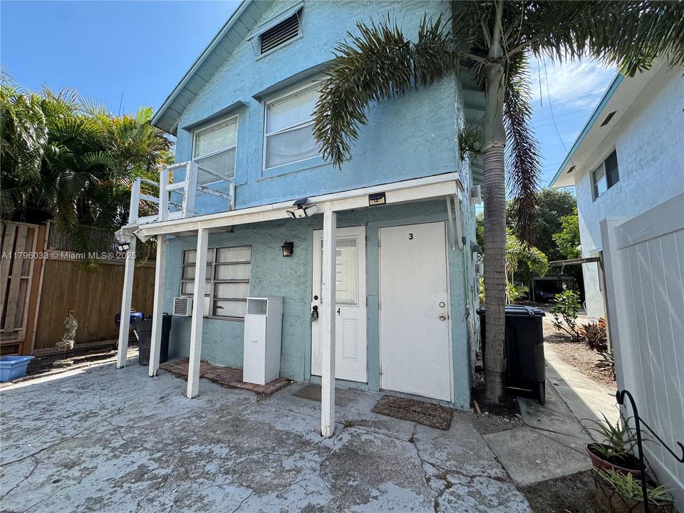 Recently Rented: $1,300 (0 beds, 1 baths, 334 Square Feet)