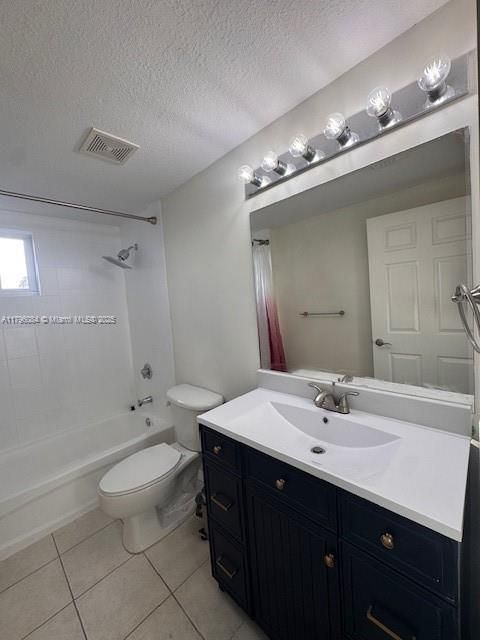 For Sale: $405,000 (2 beds, 2 baths, 827 Square Feet)