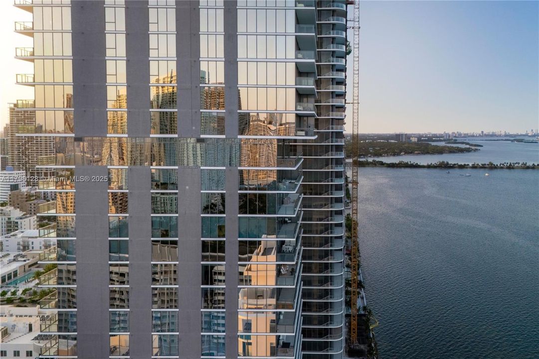 Active With Contract: $3,300,000 (3 beds, 4 baths, 2315 Square Feet)