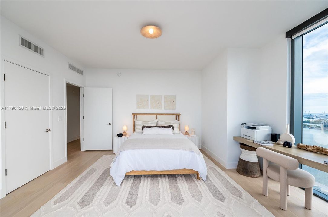 Active With Contract: $3,300,000 (3 beds, 4 baths, 2315 Square Feet)