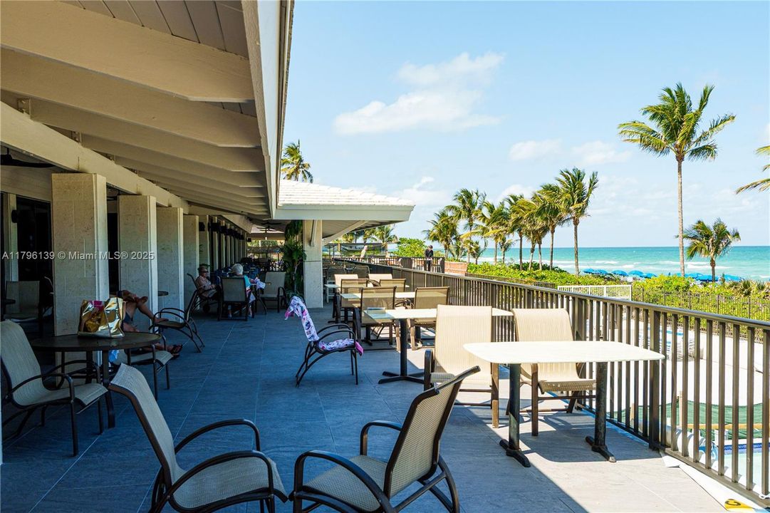 Recently Sold: $269,000 (1 beds, 1 baths, 870 Square Feet)