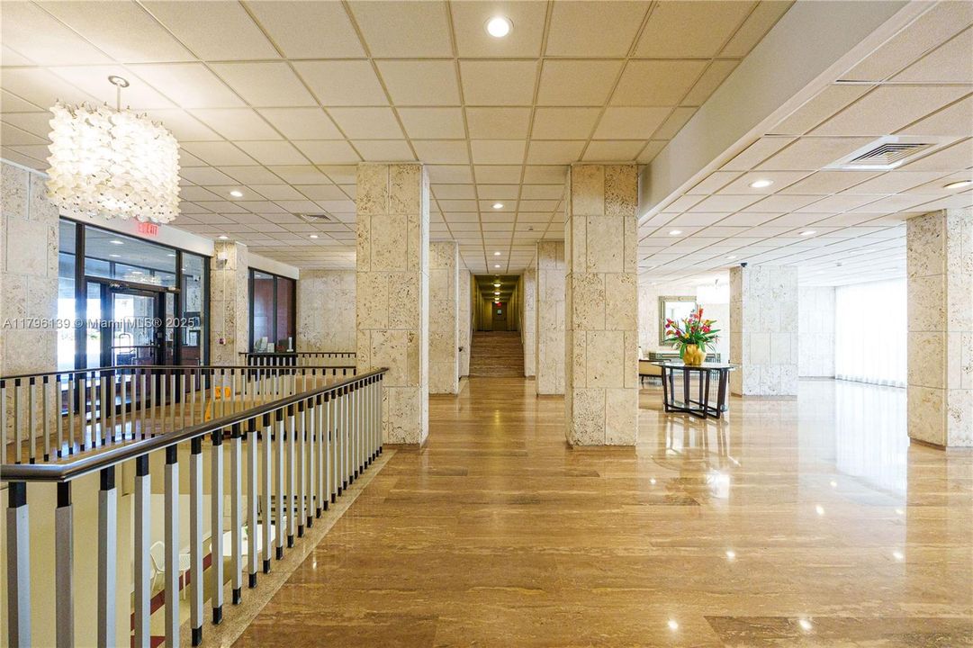 Recently Sold: $269,000 (1 beds, 1 baths, 870 Square Feet)