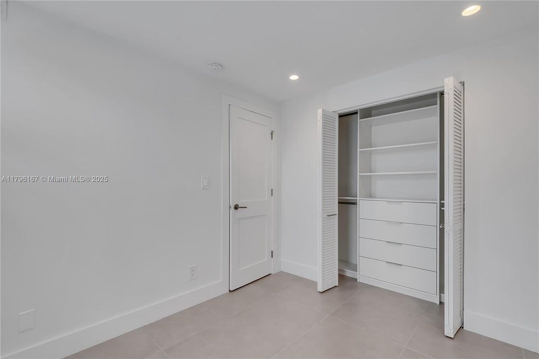 最近售出: $699,000 (3 贝兹, 2 浴室, 1100 平方英尺)