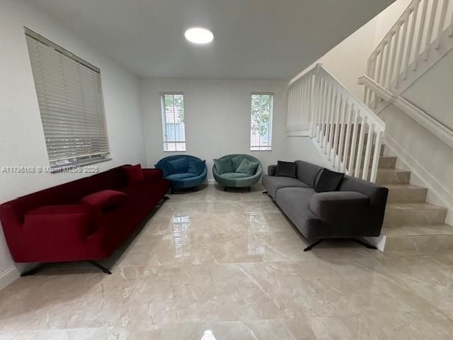 Recently Rented: $5,500 (6 beds, 4 baths, 3572 Square Feet)