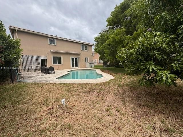 Recently Rented: $5,500 (6 beds, 4 baths, 3572 Square Feet)