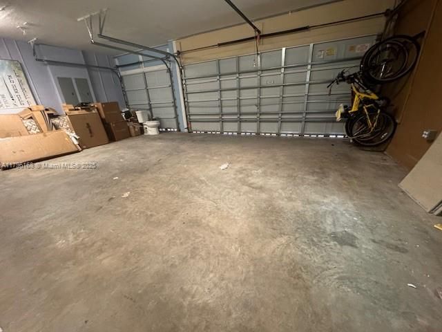 Recently Rented: $5,500 (6 beds, 4 baths, 3572 Square Feet)