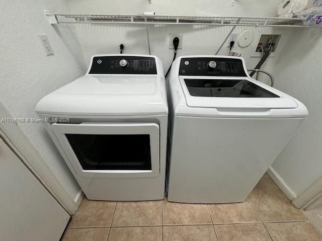 Recently Rented: $5,500 (6 beds, 4 baths, 3572 Square Feet)