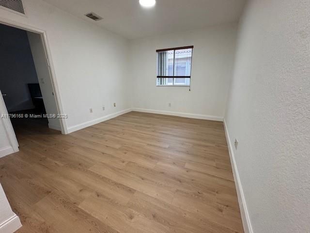 Recently Rented: $5,500 (6 beds, 4 baths, 3572 Square Feet)