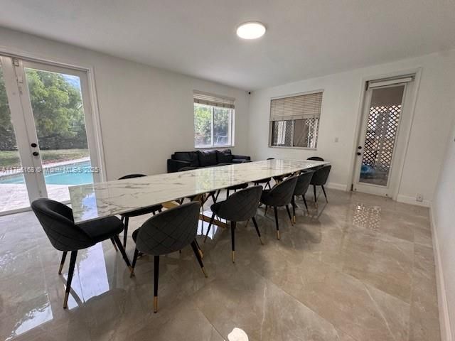 Recently Rented: $5,500 (6 beds, 4 baths, 3572 Square Feet)