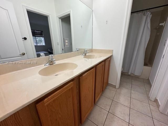 Recently Rented: $5,500 (6 beds, 4 baths, 3572 Square Feet)