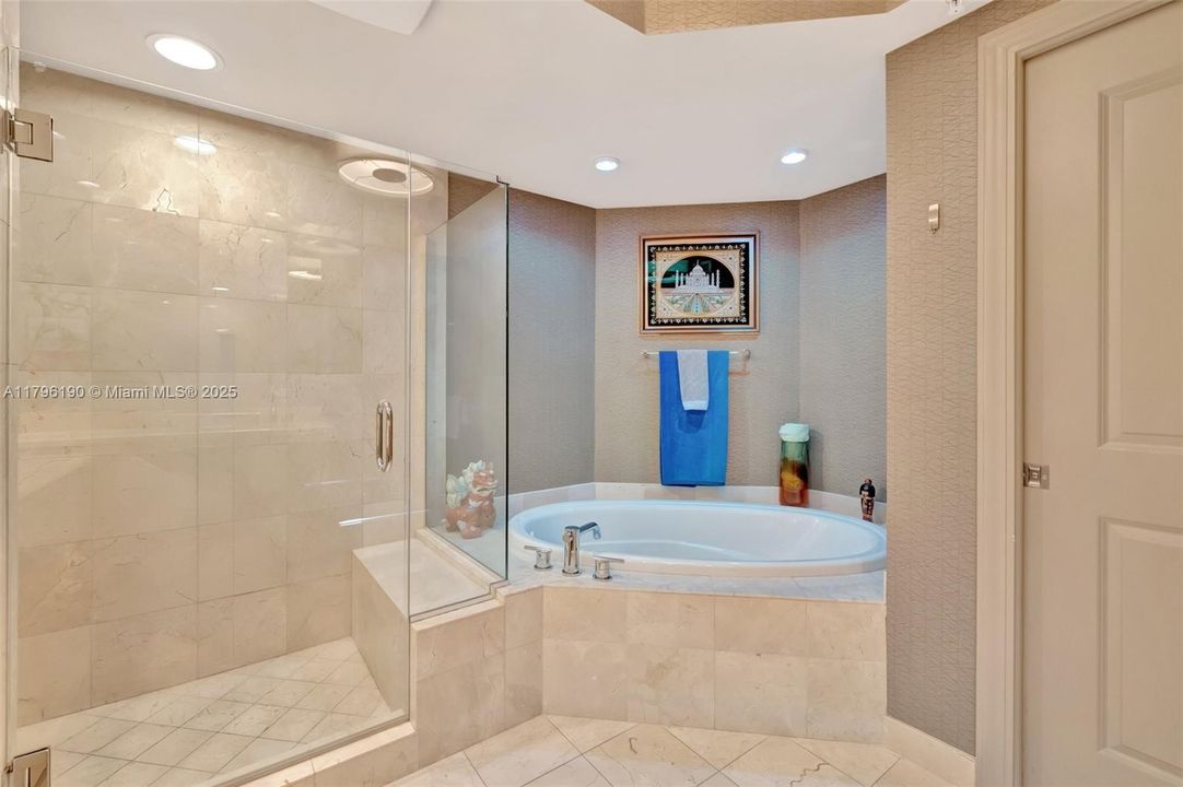 For Sale: $1,175,000 (2 beds, 2 baths, 1470 Square Feet)