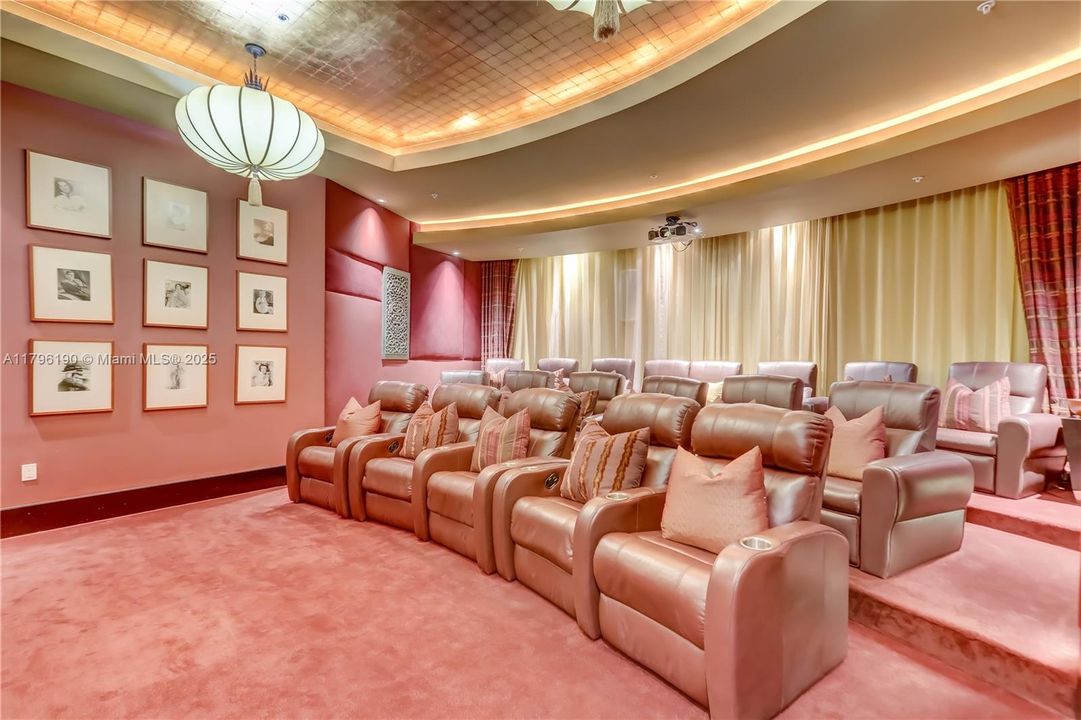 For Sale: $1,175,000 (2 beds, 2 baths, 1470 Square Feet)