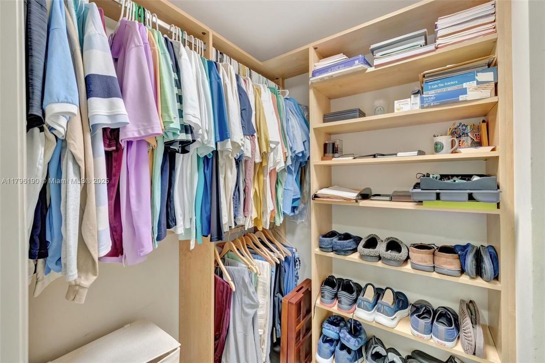 For Sale: $1,175,000 (2 beds, 2 baths, 1470 Square Feet)