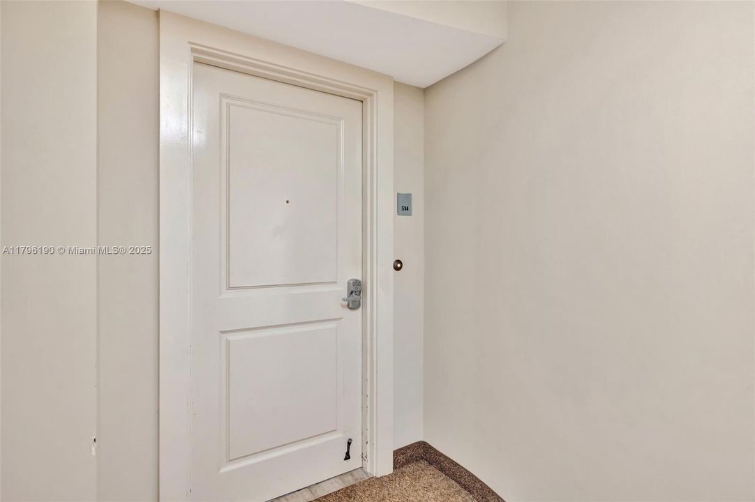 For Sale: $1,175,000 (2 beds, 2 baths, 1470 Square Feet)