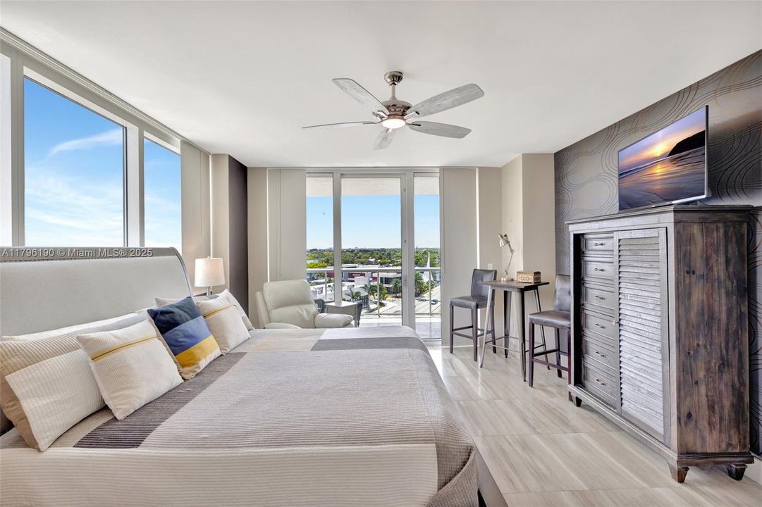 For Sale: $1,175,000 (2 beds, 2 baths, 1470 Square Feet)