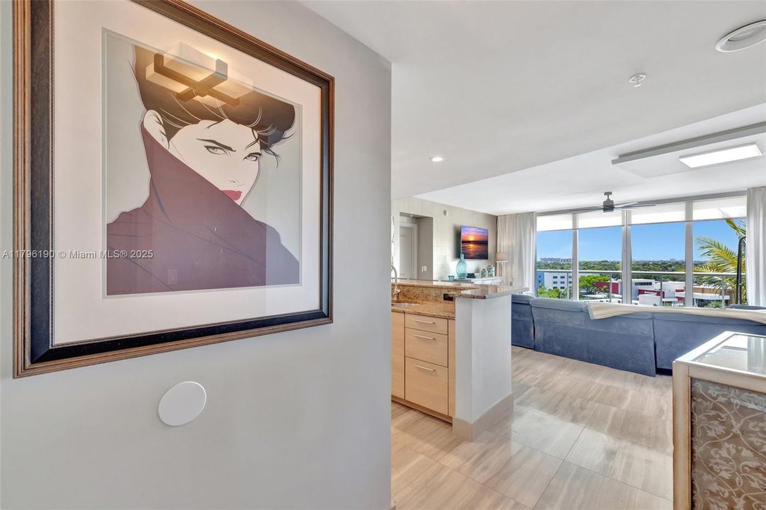 For Sale: $1,175,000 (2 beds, 2 baths, 1470 Square Feet)