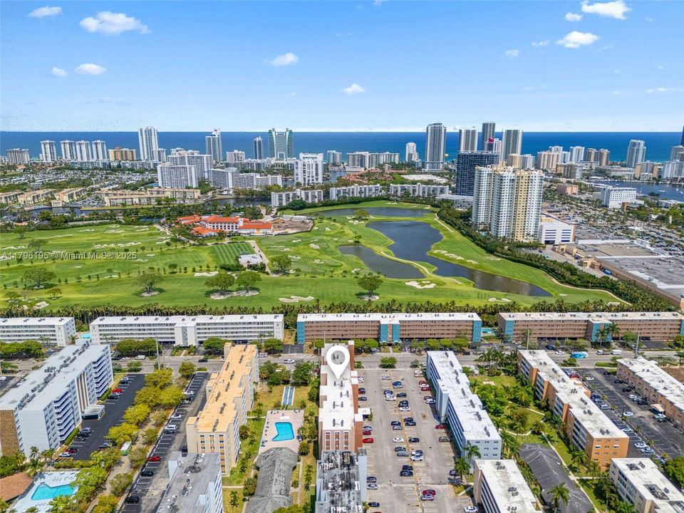 For Sale: $329,000 (2 beds, 2 baths, 1092 Square Feet)