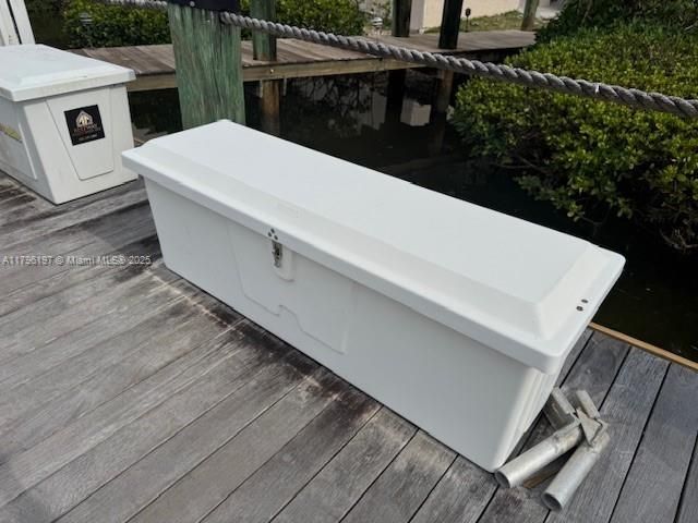 最近售出: $1,500 (0.01 acres)