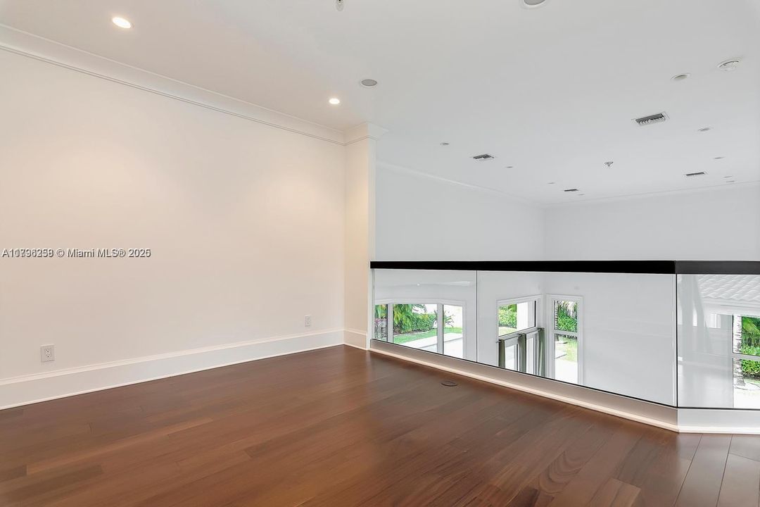 Recientemente alquilado: $17,000 (5 camas, 4 baños, 4056 Pies cuadrados)