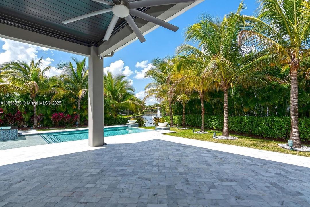 Recientemente alquilado: $17,000 (5 camas, 4 baños, 4056 Pies cuadrados)