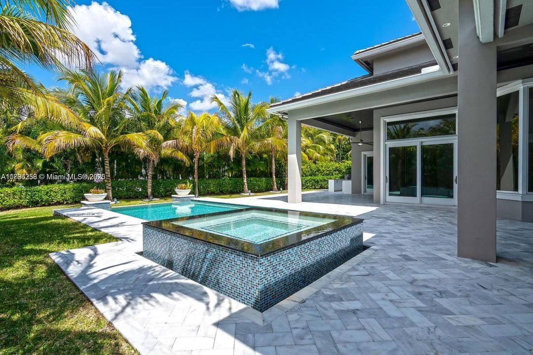 Recientemente alquilado: $17,000 (5 camas, 4 baños, 4056 Pies cuadrados)