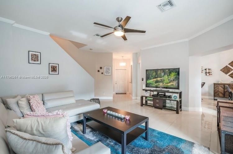 Recently Rented: $3,675 (3 beds, 2 baths, 1785 Square Feet)