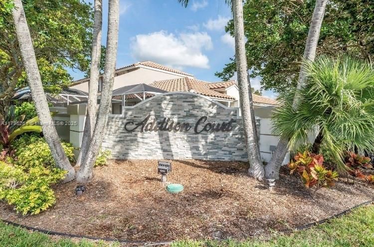 Recently Rented: $3,675 (3 beds, 2 baths, 1785 Square Feet)